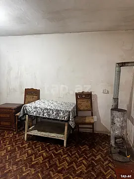Kirayə verilir 1 otaqlı həyət evi