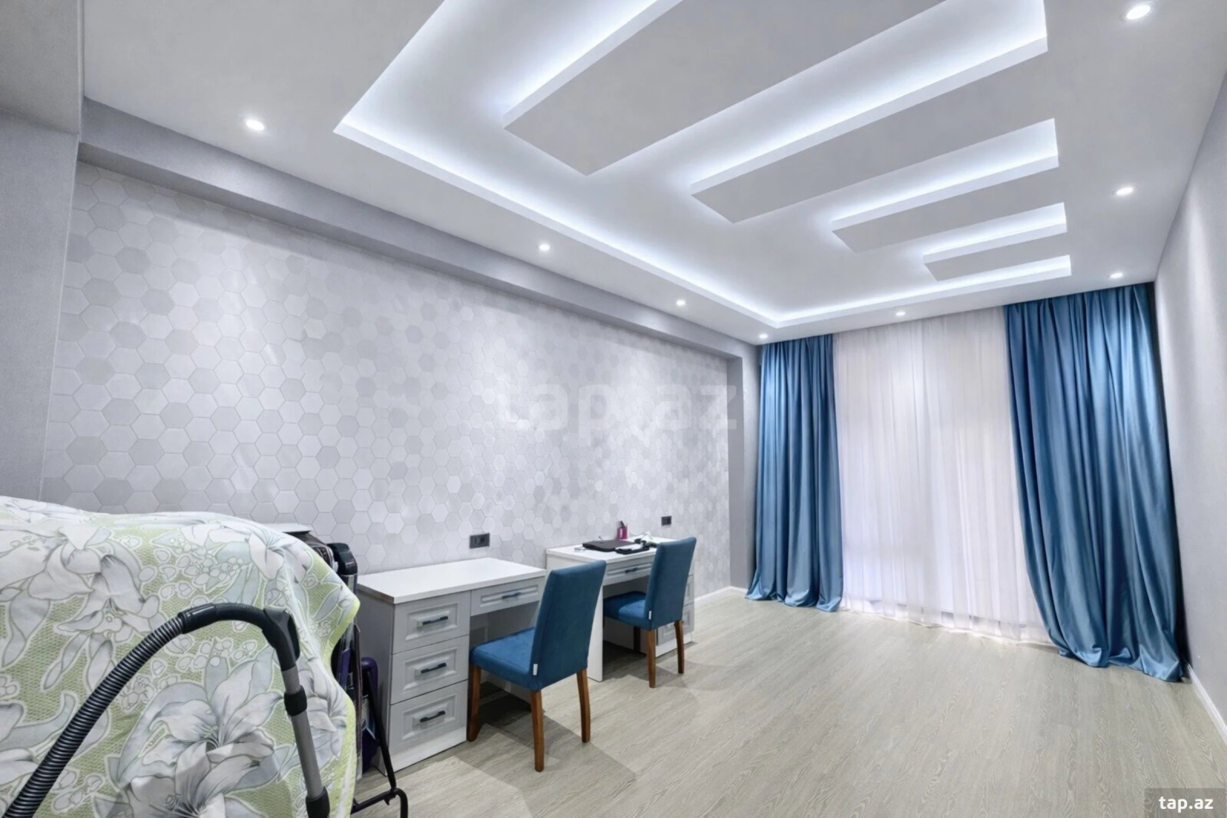 Satılır 3 otaqlı yeni tikili 165 m²