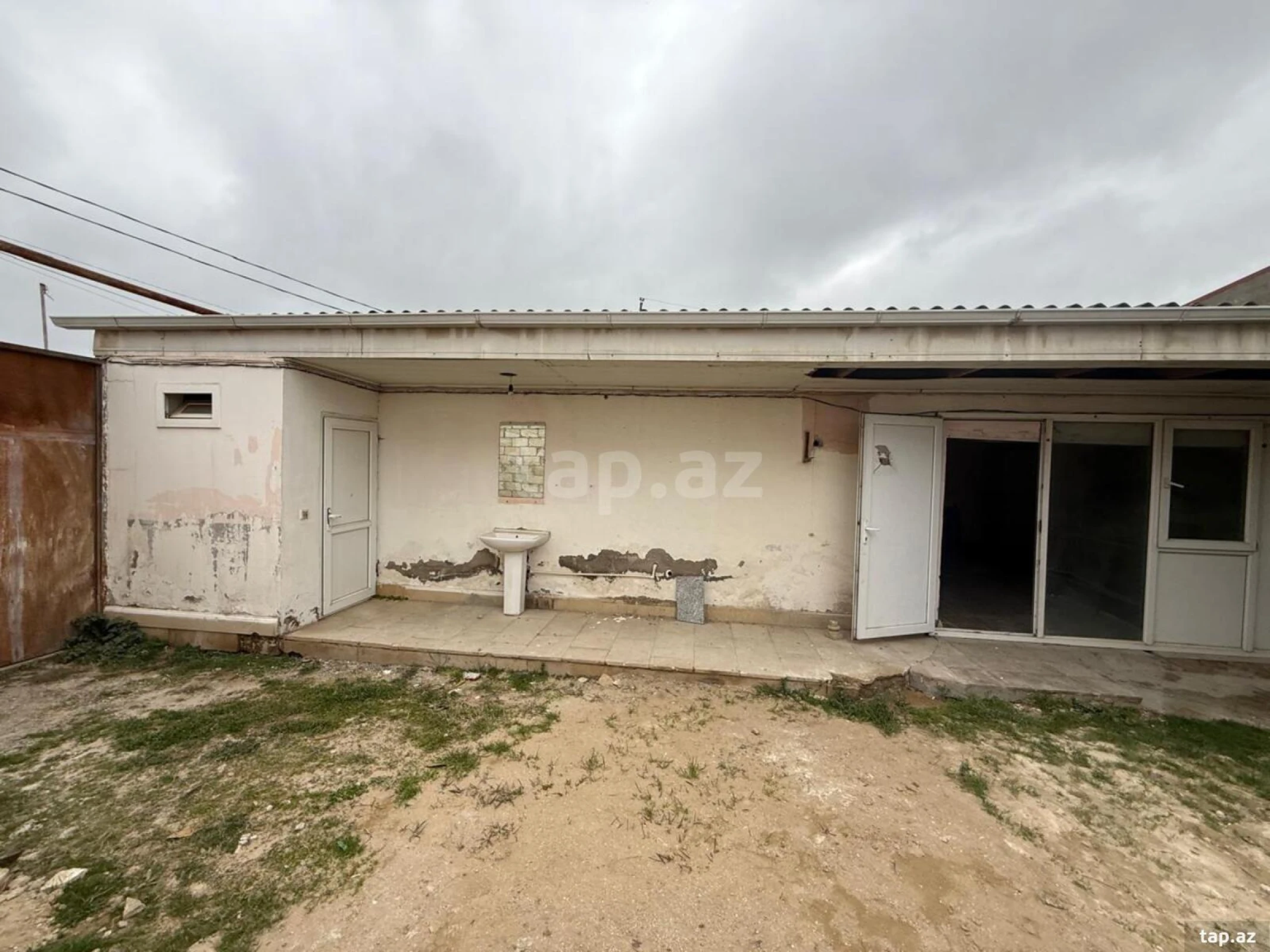 Satılır 3 otaqlı həyət evi