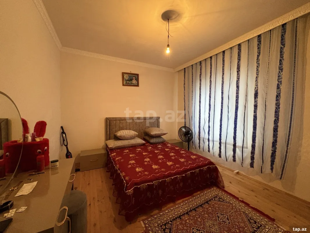 Satılır 4 otaqlı həyət evi