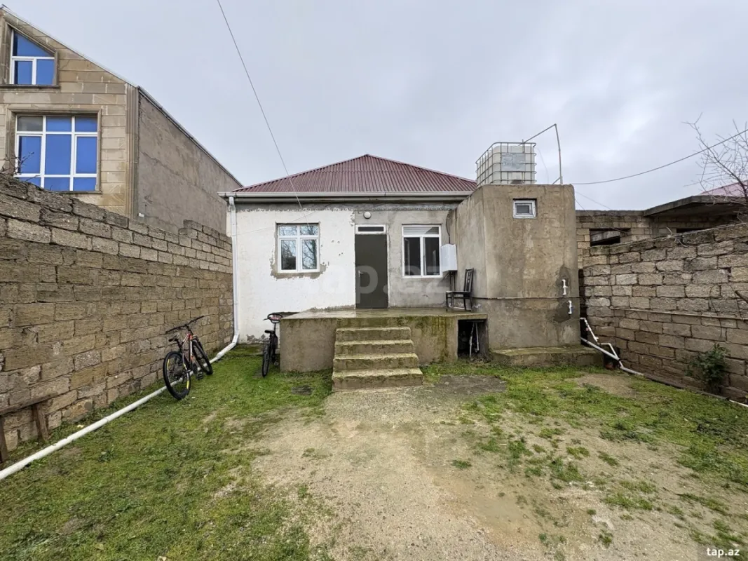 Satılır 4 otaqlı həyət evi