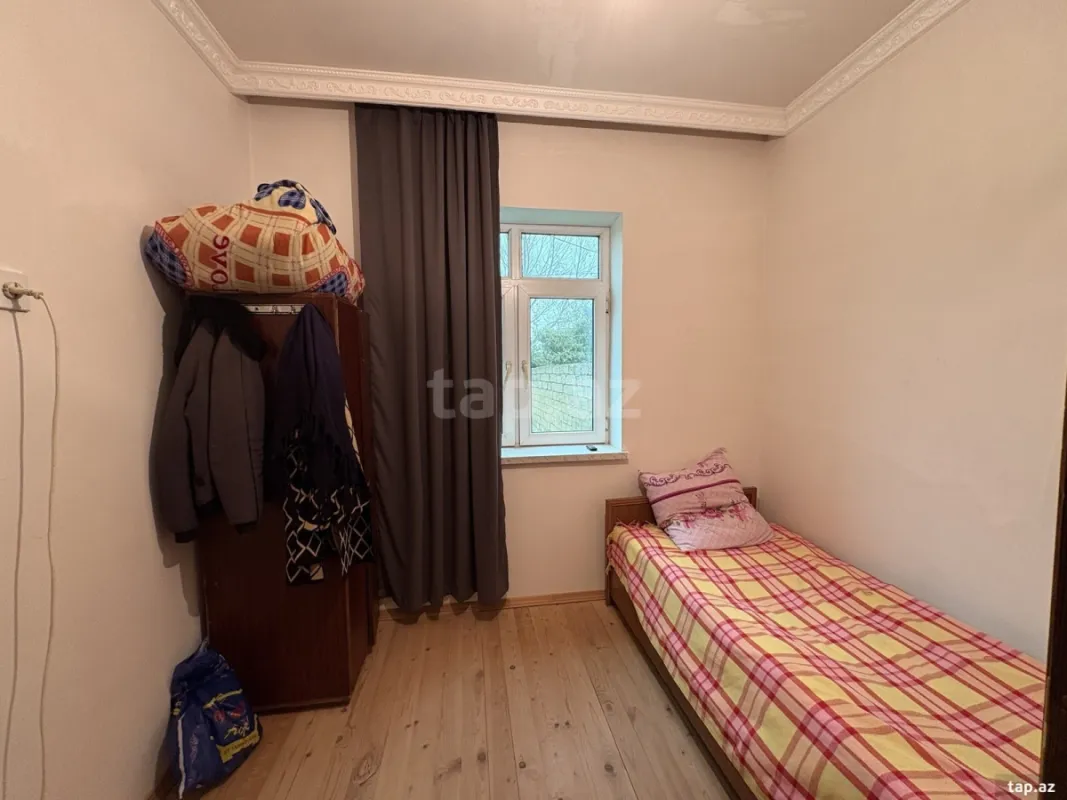 Satılır 4 otaqlı həyət evi