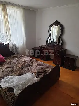 Satılır 4 otaqlı həyət evi