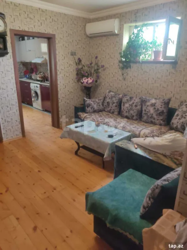 Satılır 4 otaqlı həyət evi