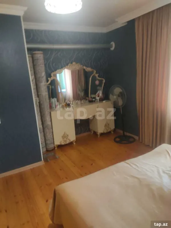 Satılır 4 otaqlı həyət evi