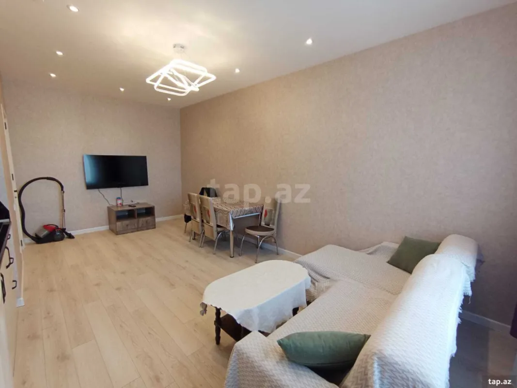 Kirayə verilir 3 otaqlı yeni tikili 80 m²