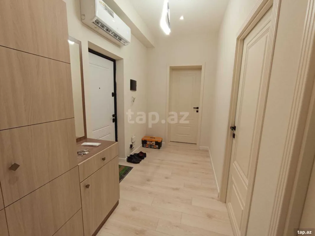 Kirayə verilir 3 otaqlı yeni tikili 80 m²