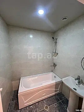 Kirayə verilir 3 otaqlı yeni tikili 78 m²
