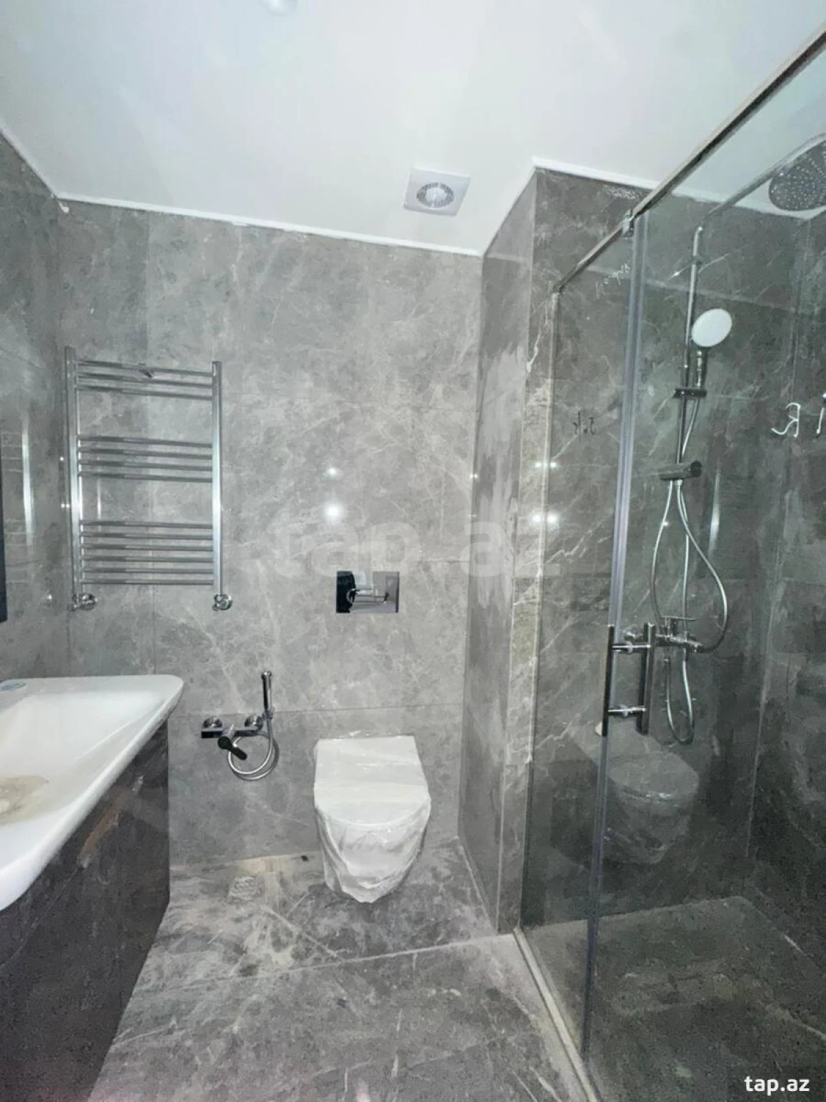 Satılır 3 otaqlı yeni tikili 65.44 m²