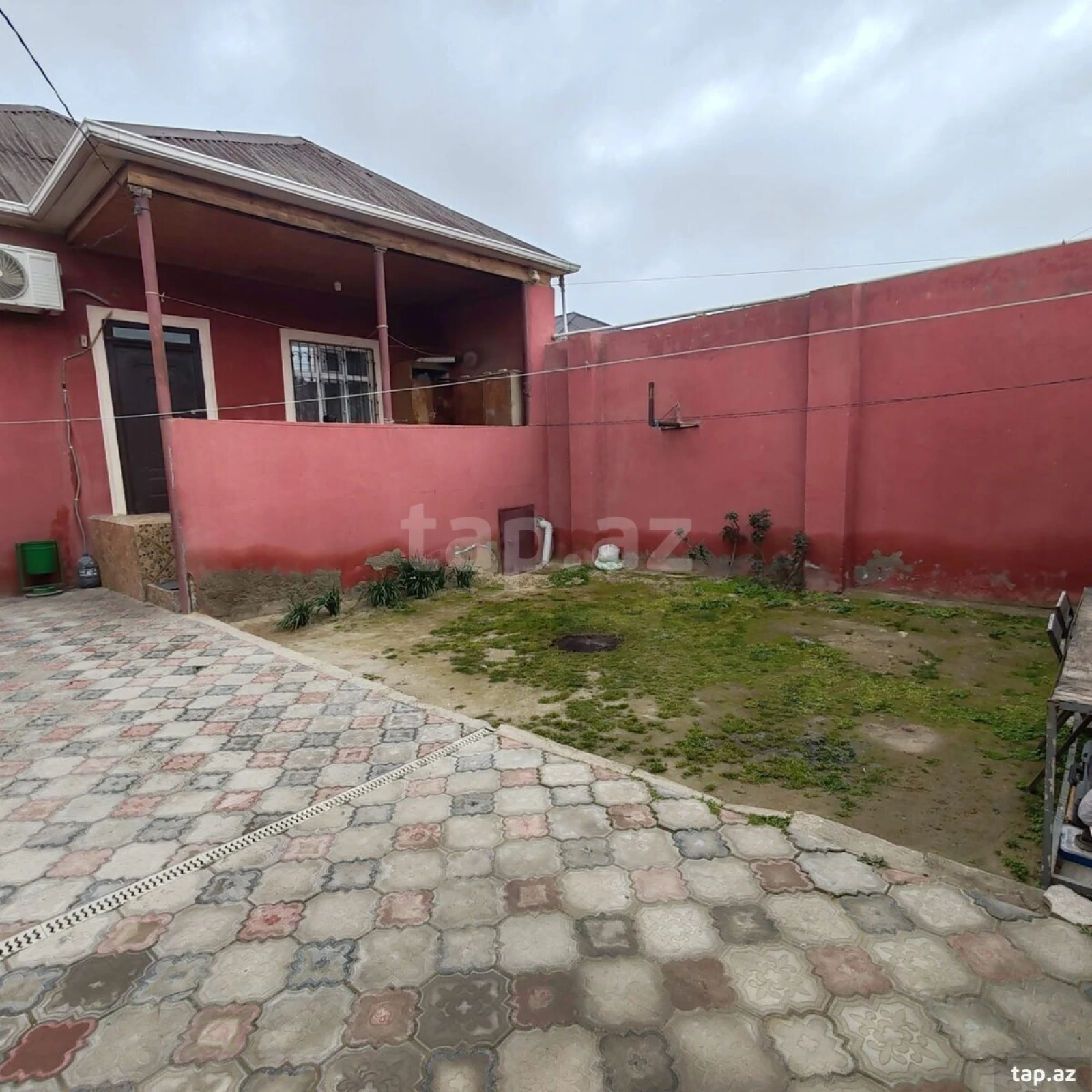 Satılır 3 otaqlı həyət evi