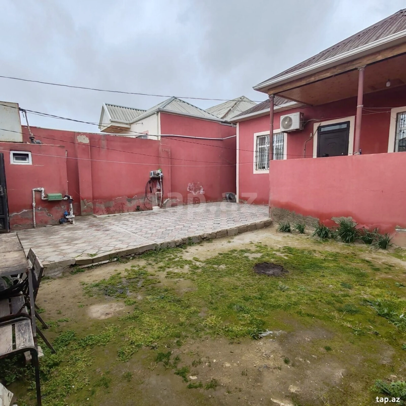 Satılır 3 otaqlı həyət evi