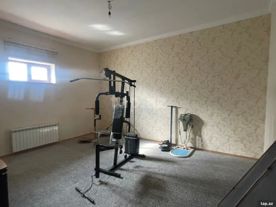 Kirayə verilir 9 otaqlı həyət evi