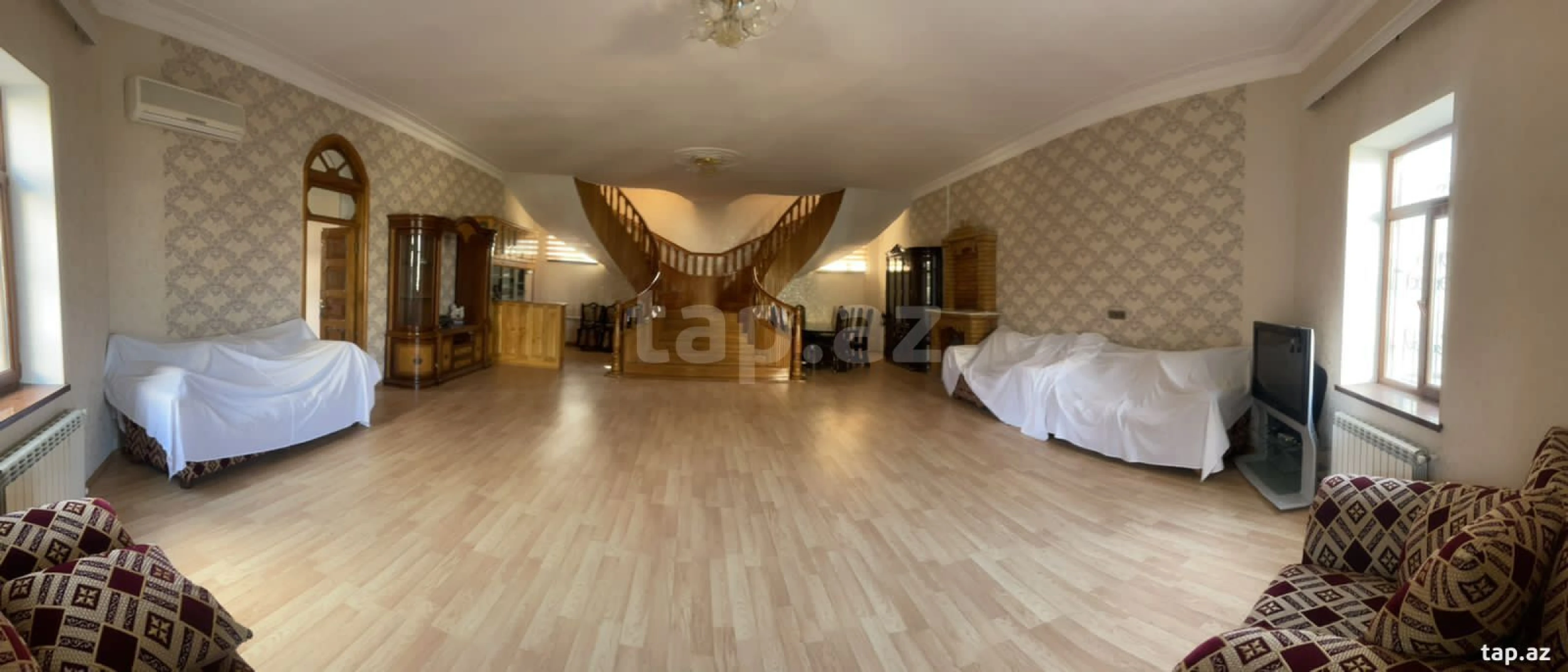 Kirayə verilir 9 otaqlı həyət evi