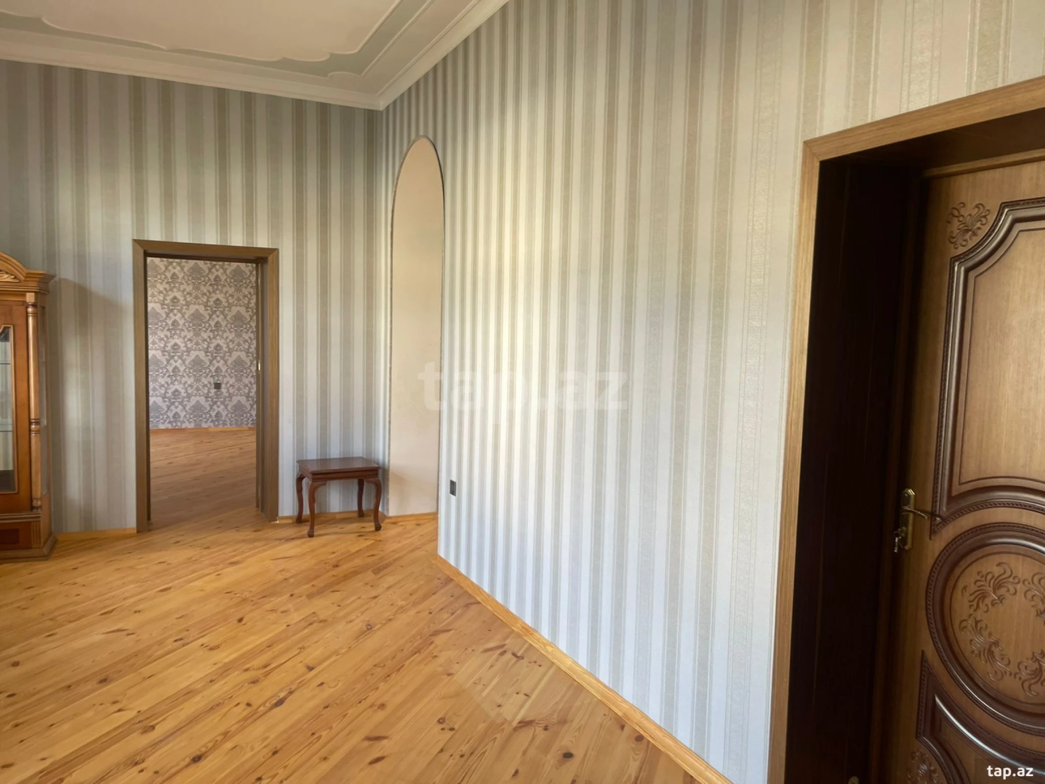 Kirayə verilir 9 otaqlı həyət evi