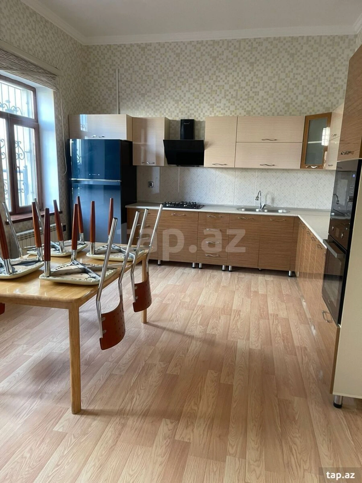 Kirayə verilir 9 otaqlı həyət evi