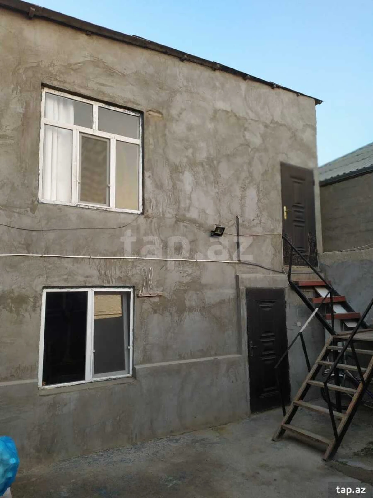 Satılır 3 otaqlı həyət evi