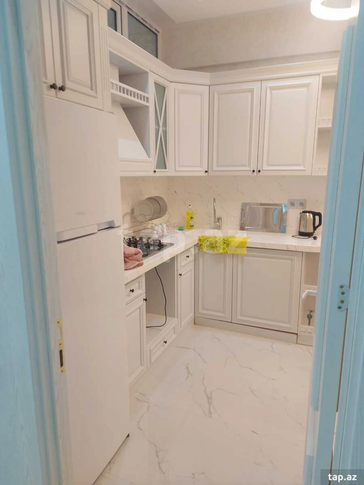 Kirayə verilir 2 otaqlı yeni tikili 76 m²