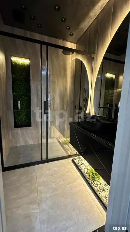 Kirayə verilir 3 otaqlı yeni tikili 180 m²