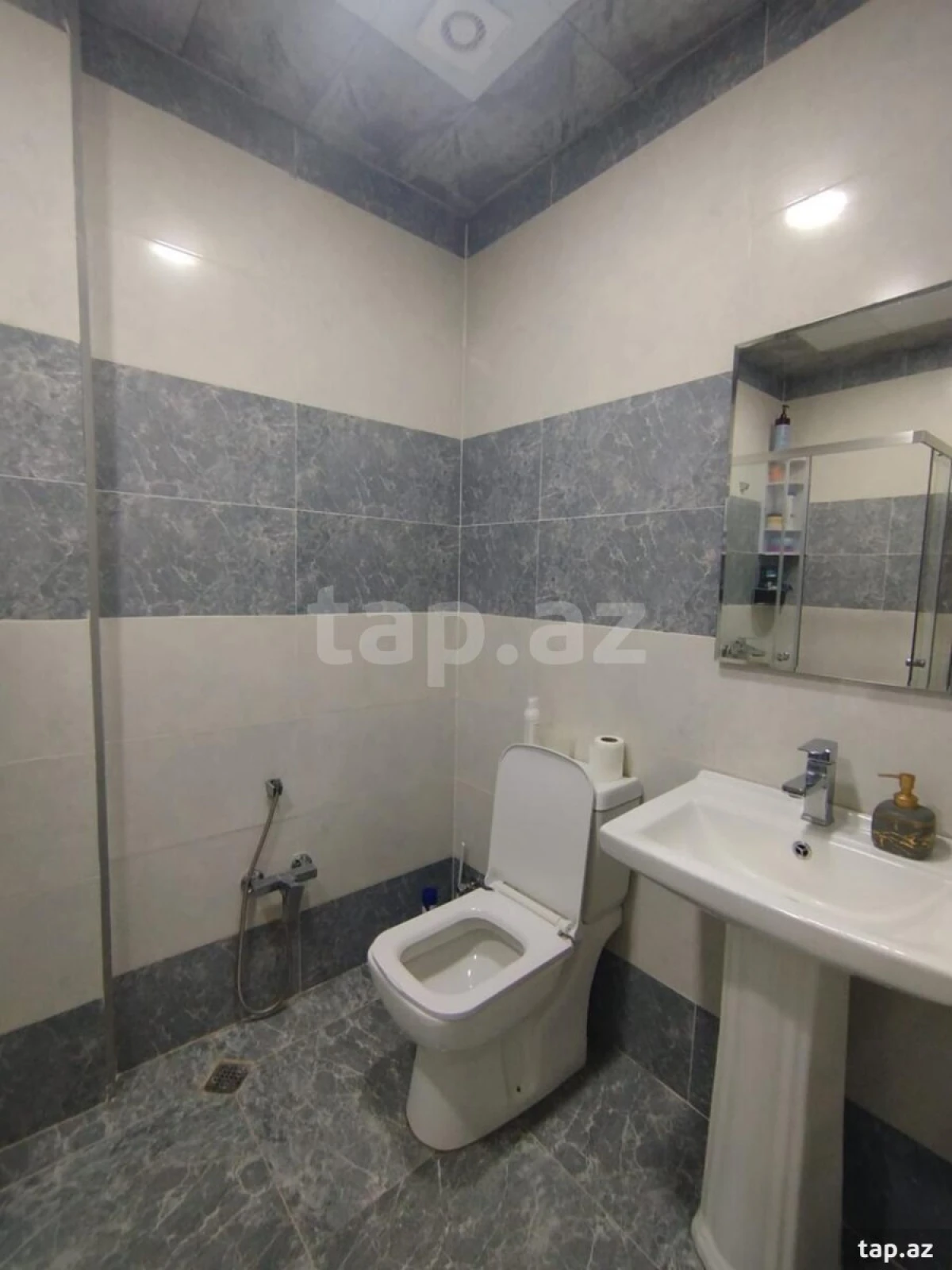 Satılır 2 otaqlı yeni tikili 57 m²