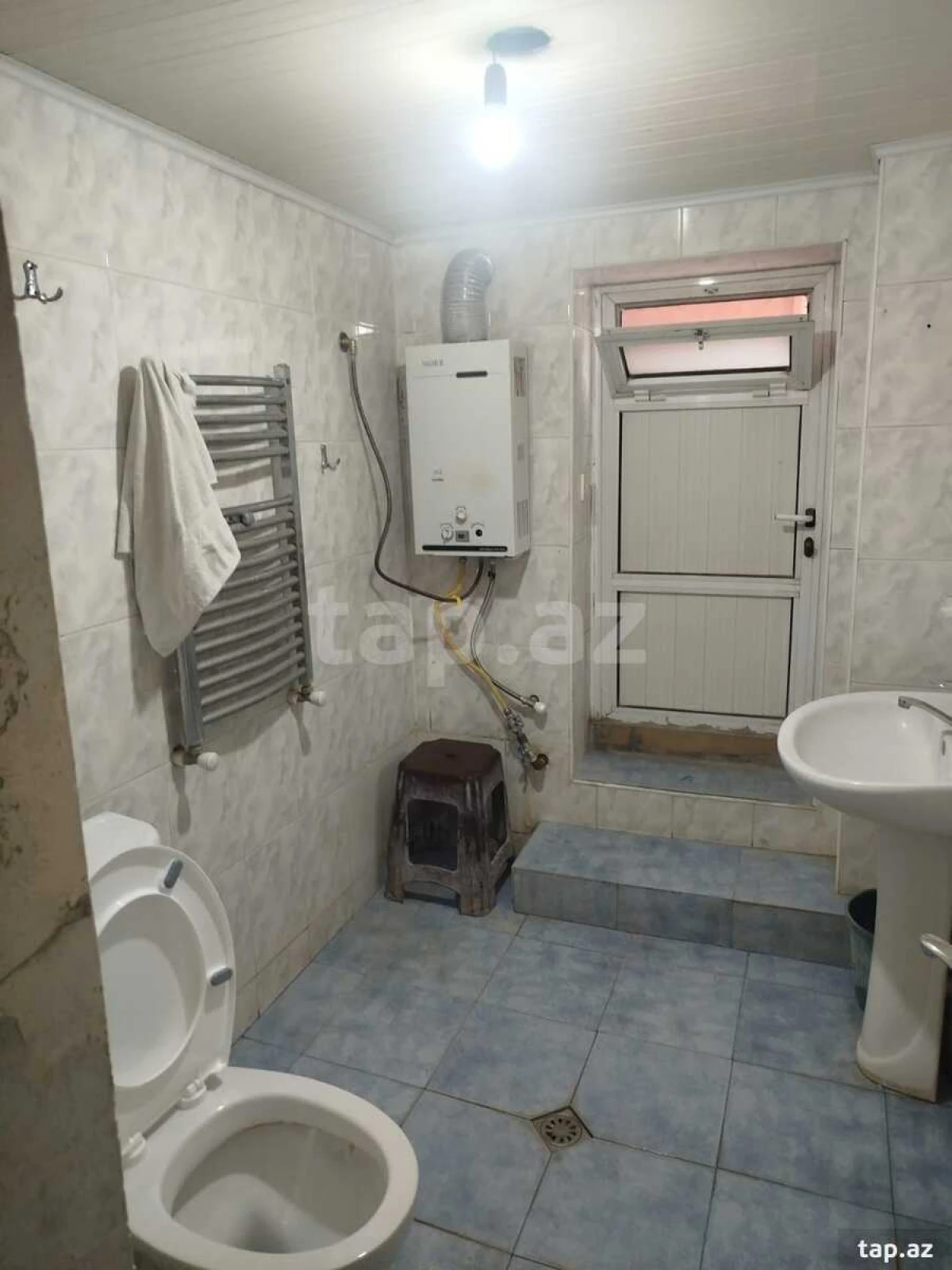 Kirayə verilir 3 otaqlı həyət evi