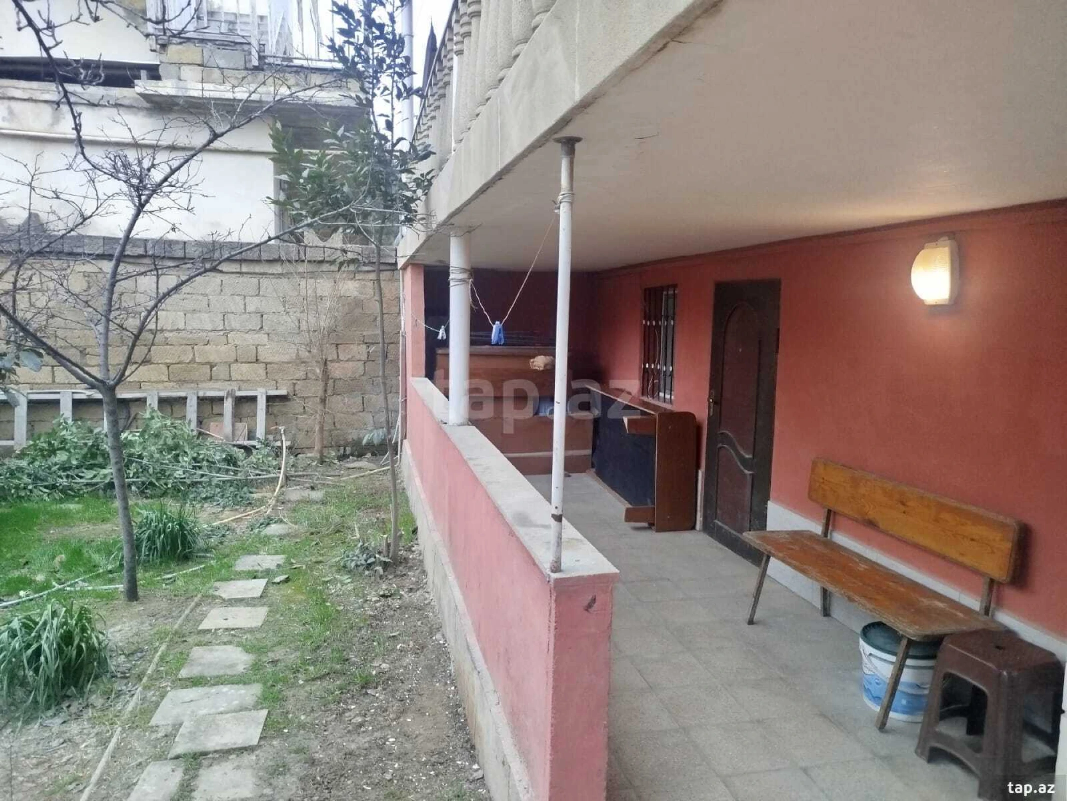 Kirayə verilir 3 otaqlı həyət evi