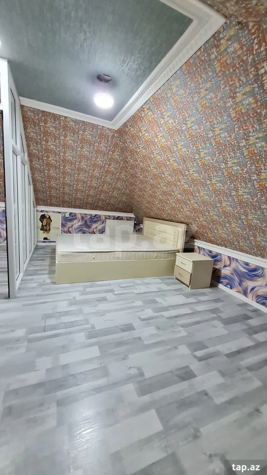 Satılır 4 otaqlı yeni tikili 110 m²