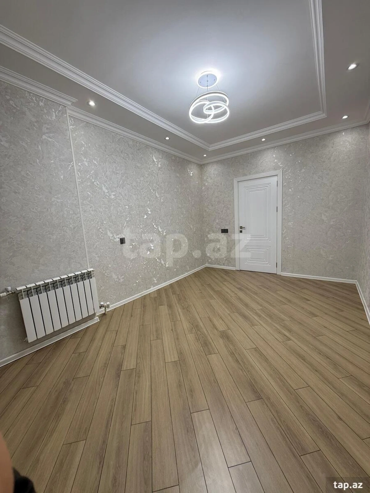 Satılır 3 otaqlı mənzil 82 m²