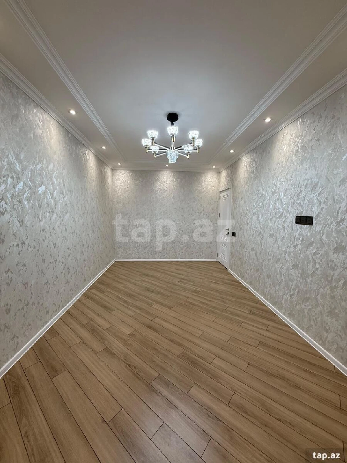 Satılır 3 otaqlı mənzil 82 m²
