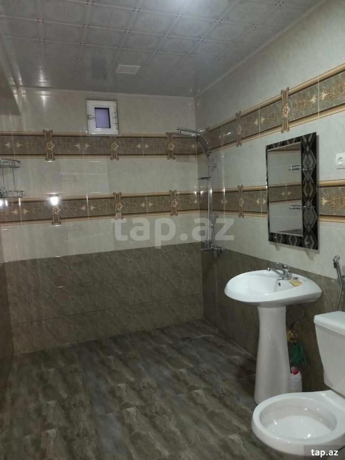Kirayə verilir 2 otaqlı yeni tikili 70 m²