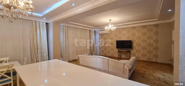 Kirayə verilir 3 otaqlı yeni tikili 155 m²