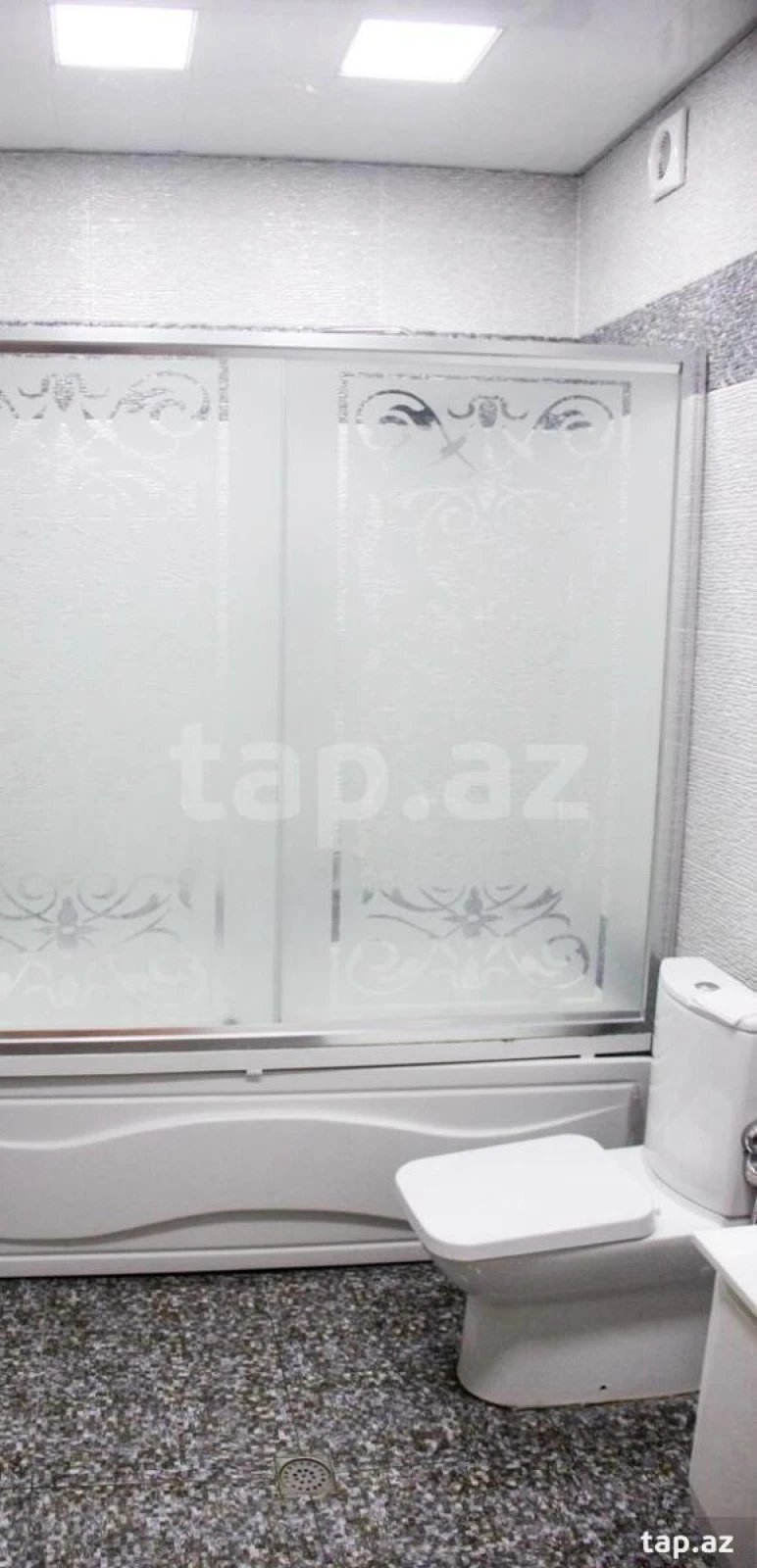 Kirayə verilir 3 otaqlı yeni tikili 155 m²