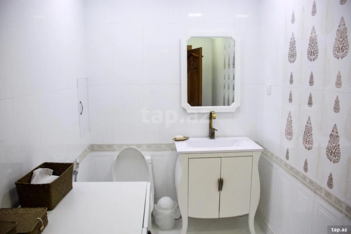 Kirayə verilir 3 otaqlı yeni tikili 155 m²