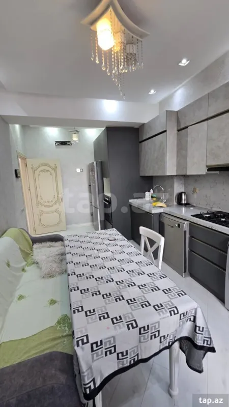 Satılır 3 otaqlı yeni tikili 125 m²