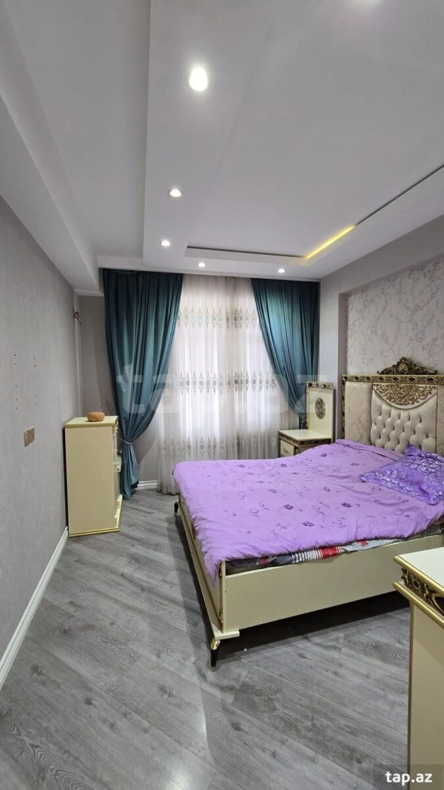 Satılır 3 otaqlı yeni tikili 125 m²
