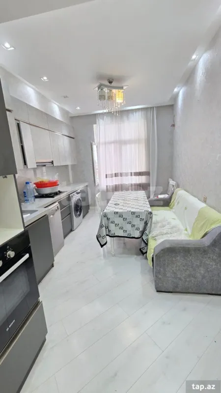 Satılır 3 otaqlı yeni tikili 125 m²
