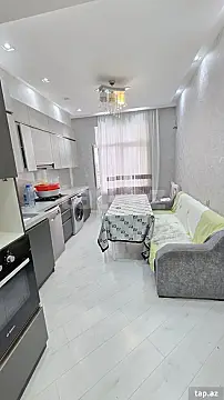 Satılır 3 otaqlı yeni tikili 125 m²