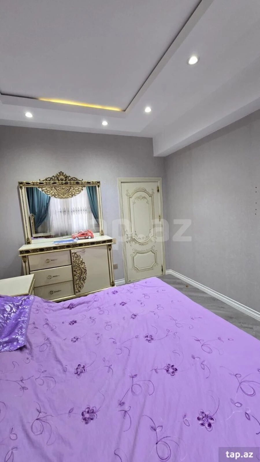 Satılır 3 otaqlı yeni tikili 125 m²