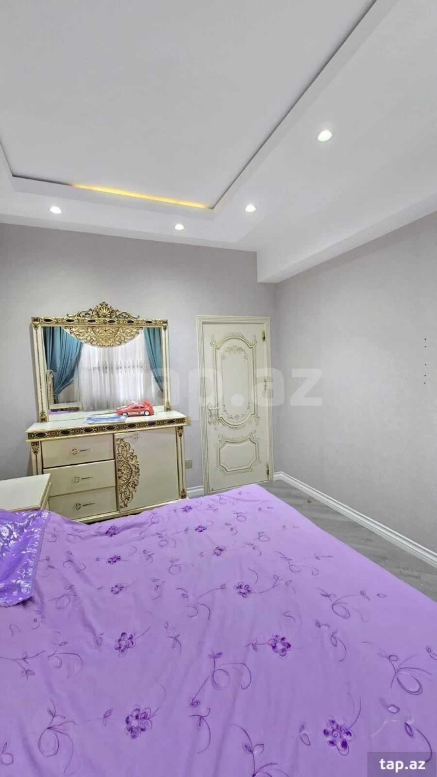 Satılır 3 otaqlı yeni tikili 125 m²