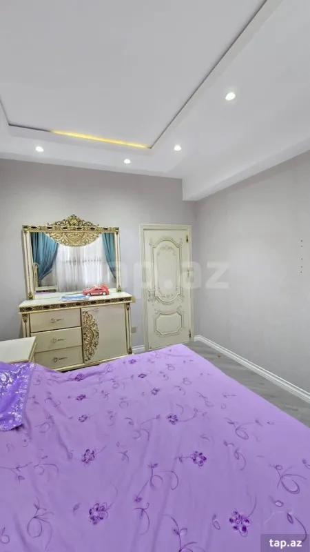 Satılır 3 otaqlı yeni tikili 125 m²