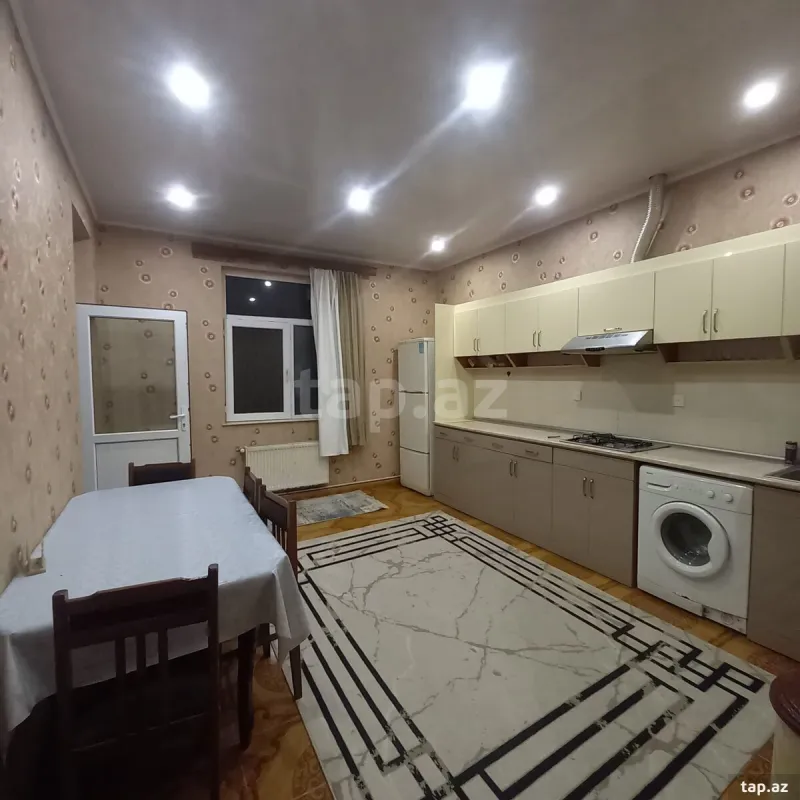 Kirayə verilir 2 otaqlı yeni tikili 95 m²