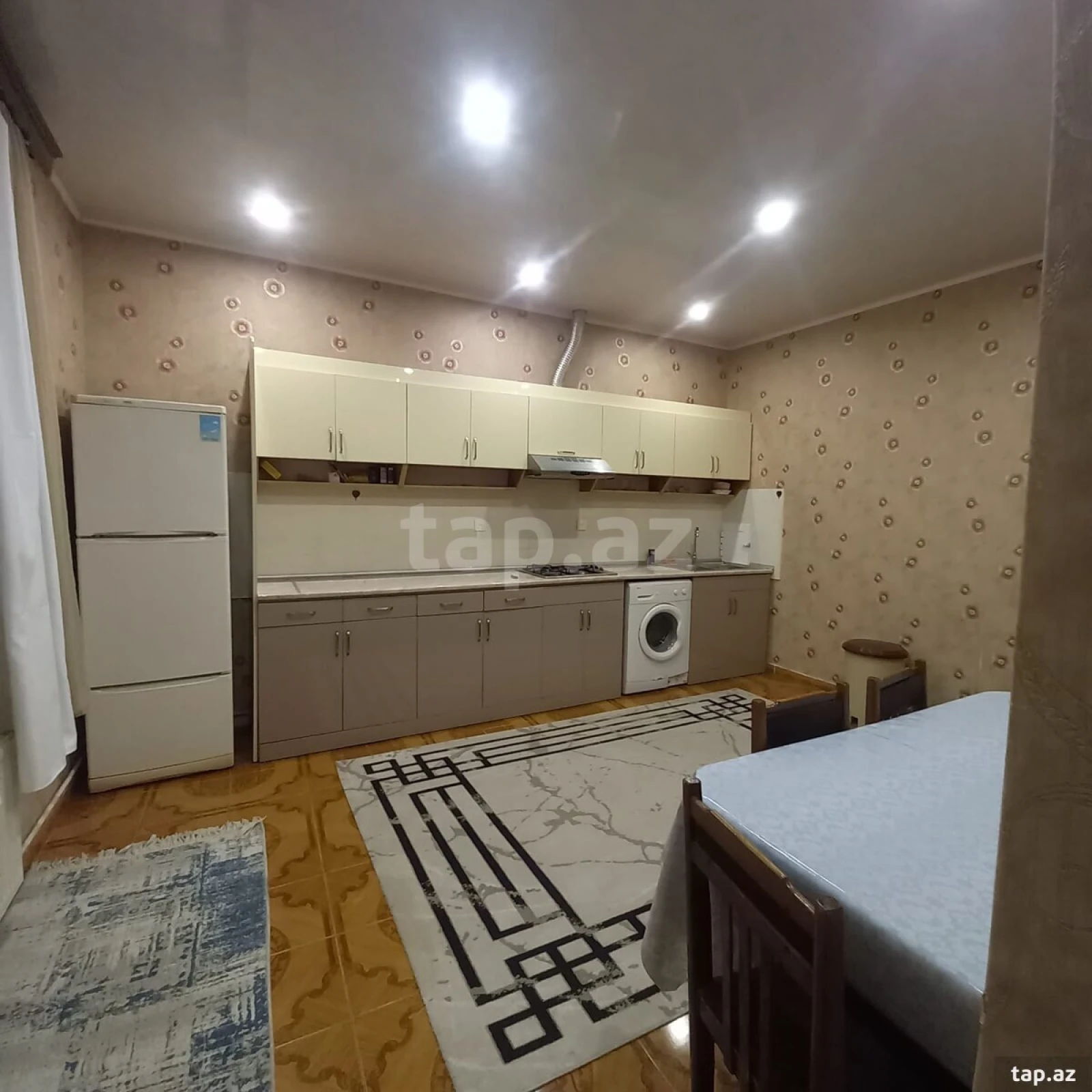 Kirayə verilir 2 otaqlı yeni tikili 95 m²