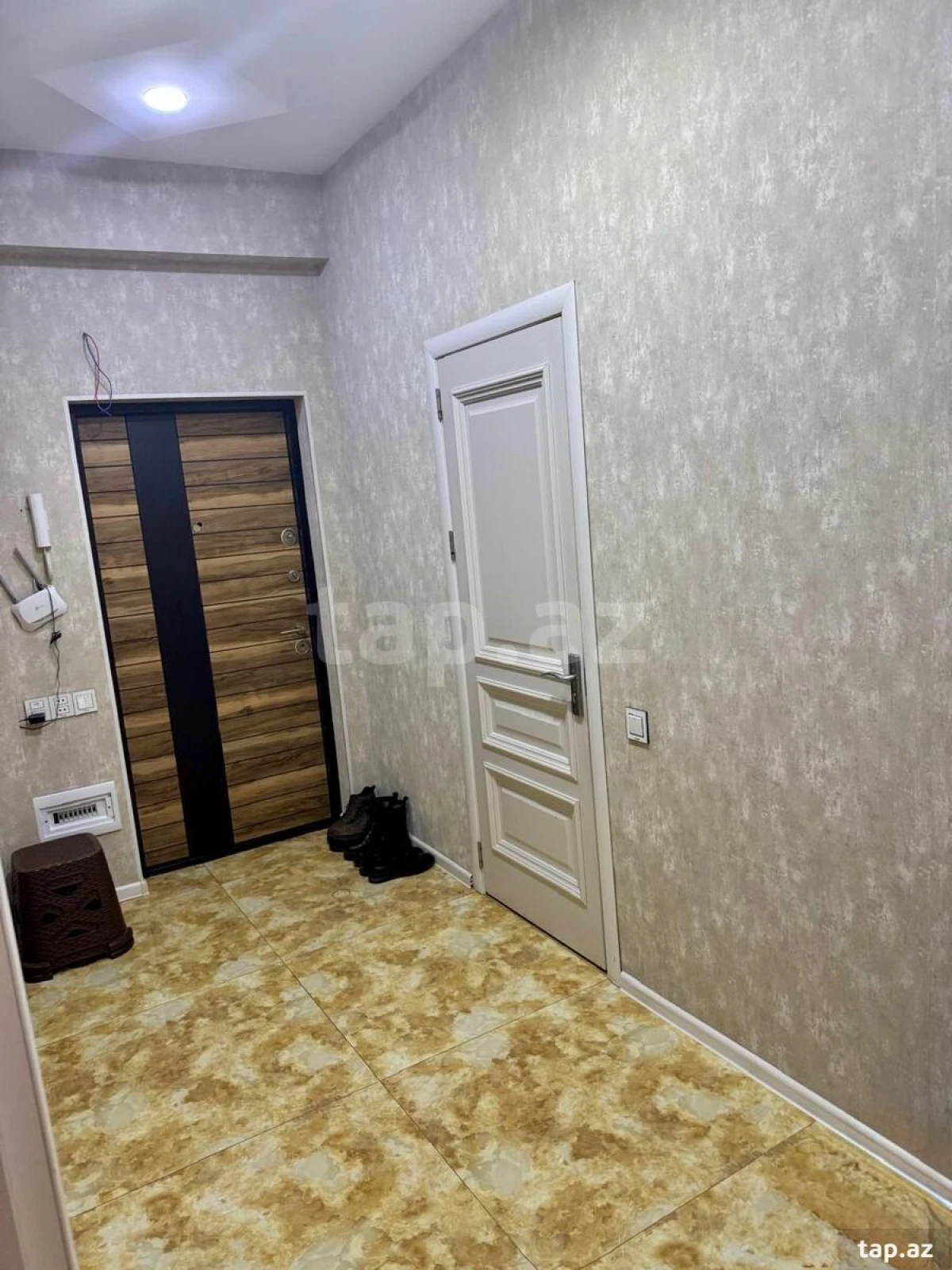 Kirayə verilir 3 otaqlı yeni tikili 75 m²
