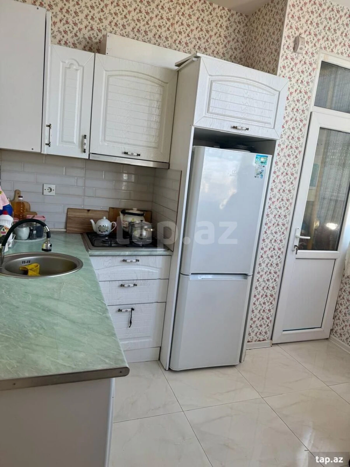 Kirayə verilir 3 otaqlı yeni tikili 75 m²