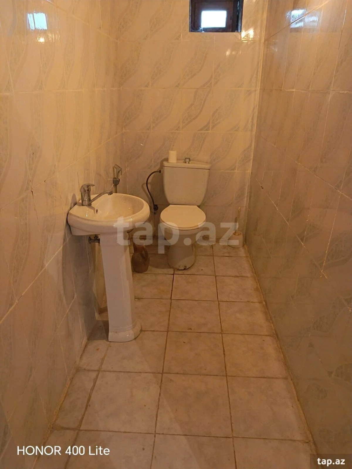 Satılır 8 otaqlı həyət evi