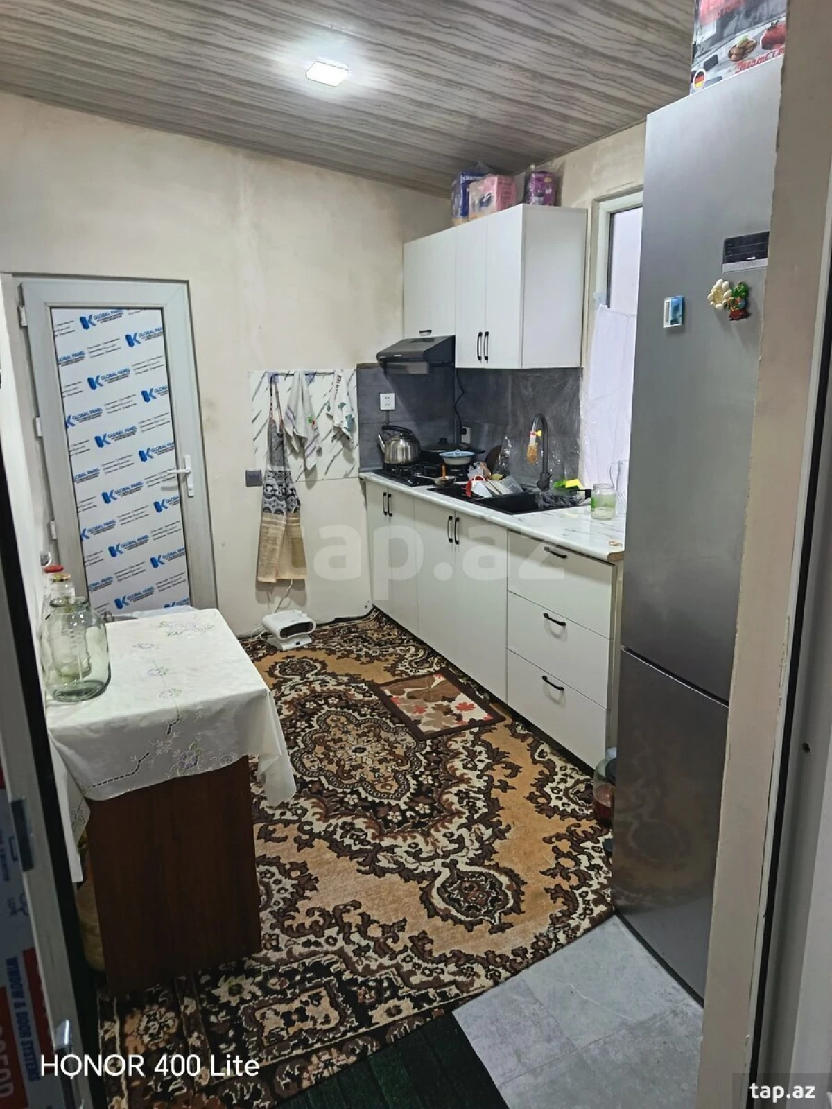 Satılır 8 otaqlı həyət evi