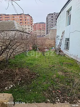 Satılır 8 otaqlı həyət evi