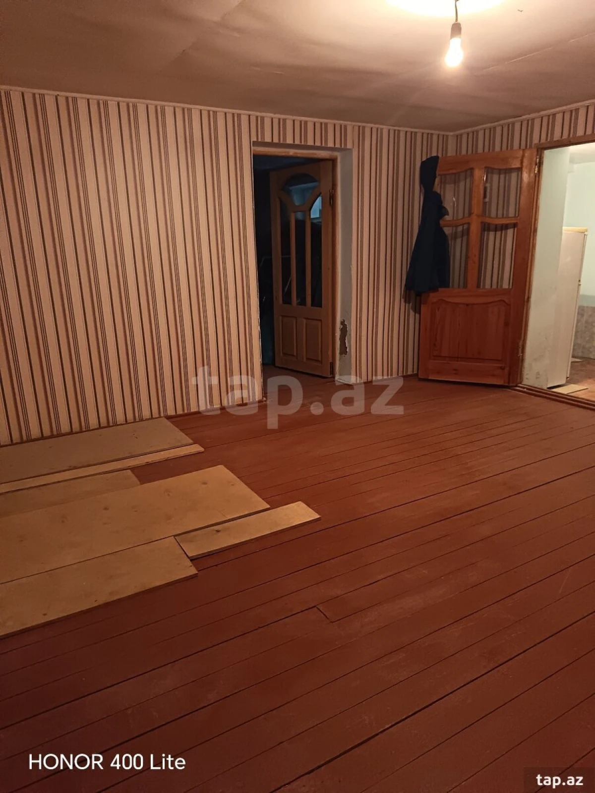 Satılır 8 otaqlı həyət evi