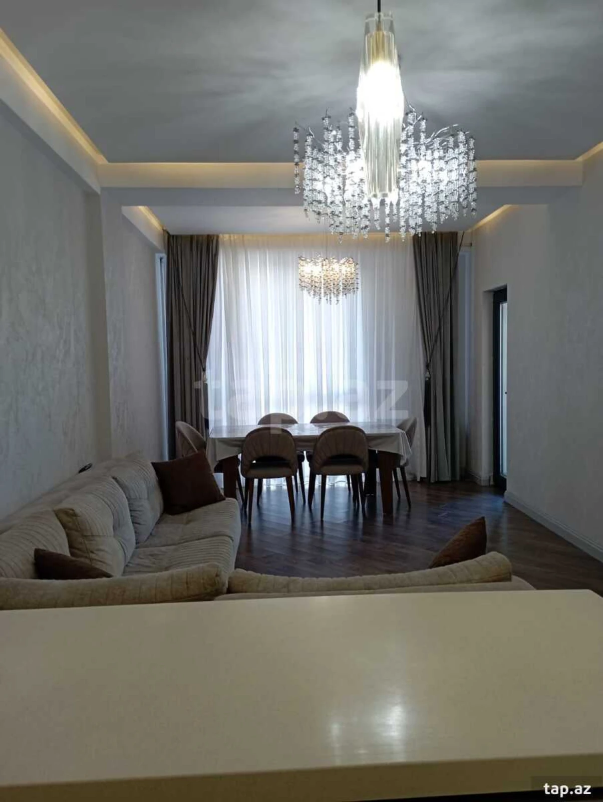 Kirayə verilir 2 otaqlı yeni tikili 80 m²