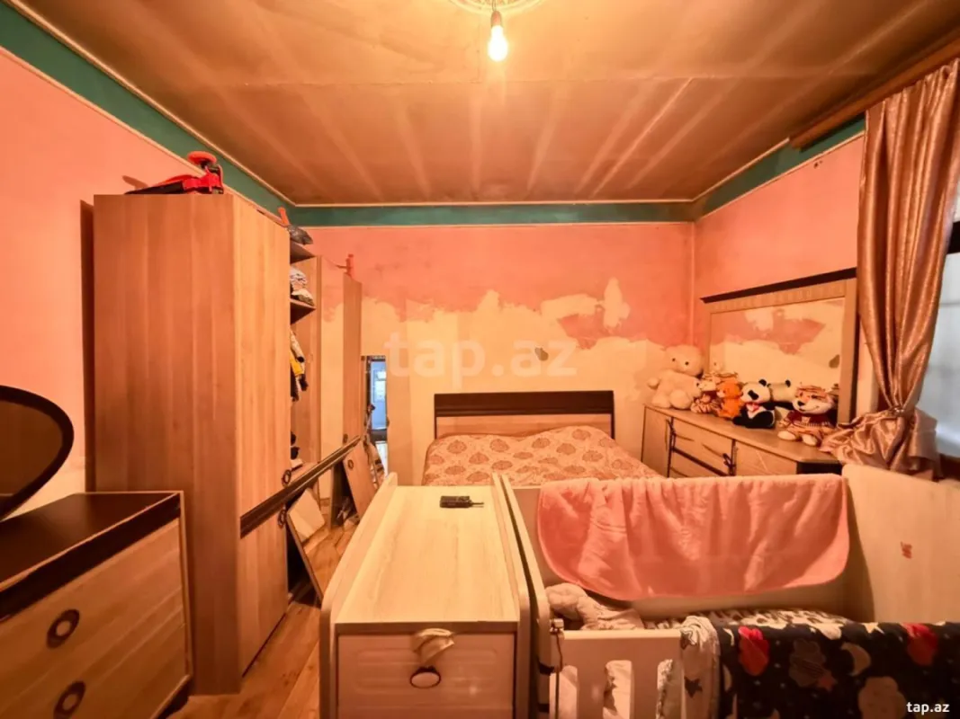 Satılır 4 otaqlı həyət evi