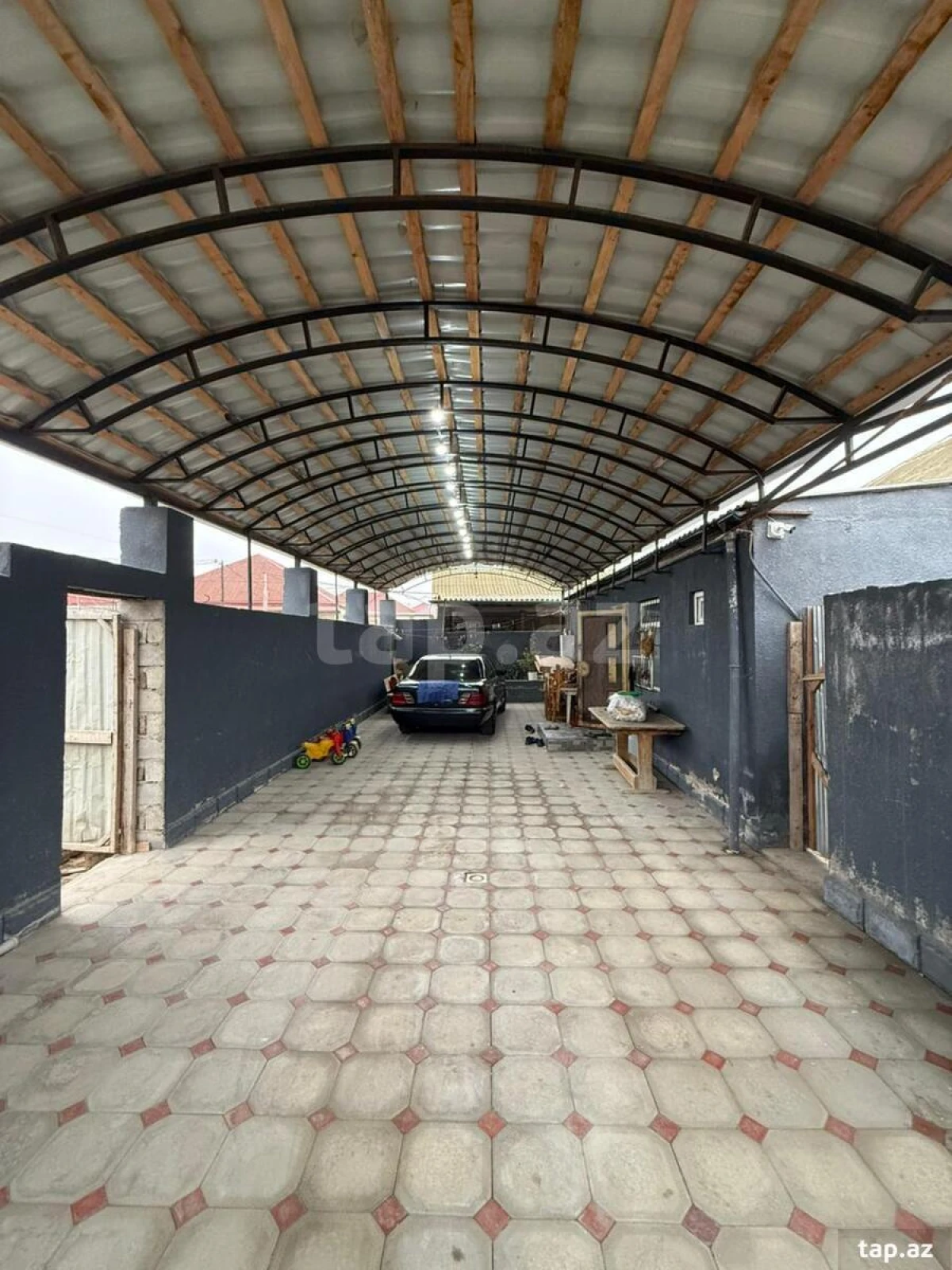 Satılır 4 otaqlı həyət evi